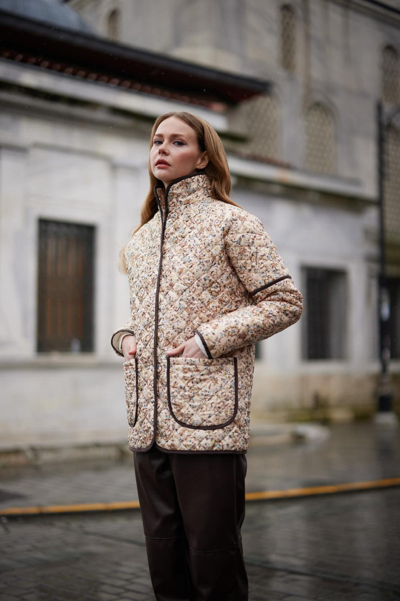 Kapitone Çiçekli Mont