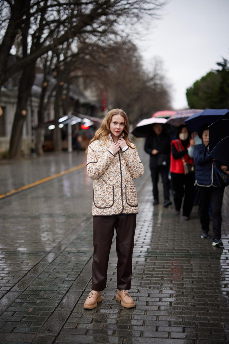 Kapitone Çiçekli Mont